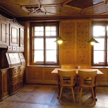 Sta-maria Youth Hostel